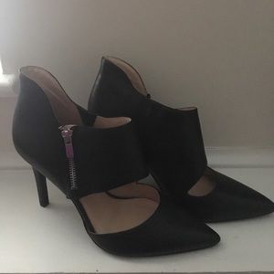 Jessica Simpson Black Heels